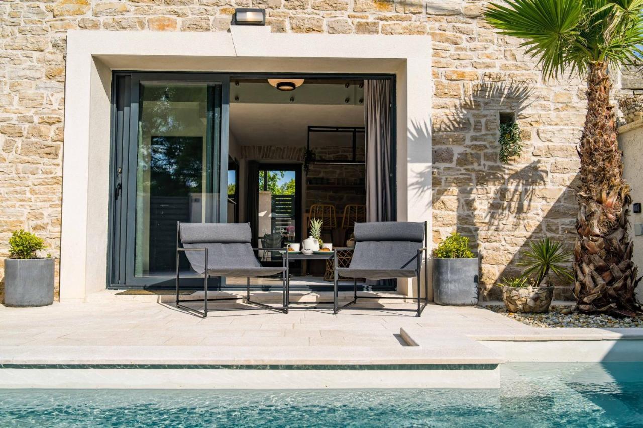 Stone House With Pool Poeta Villa Pridraga Luaran gambar
