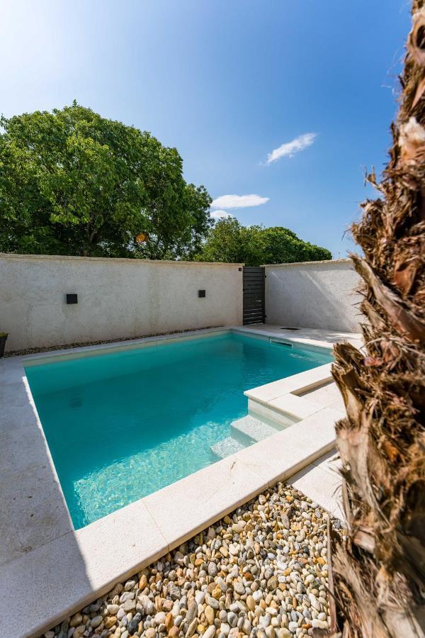 Stone House With Pool Poeta Villa Pridraga Luaran gambar