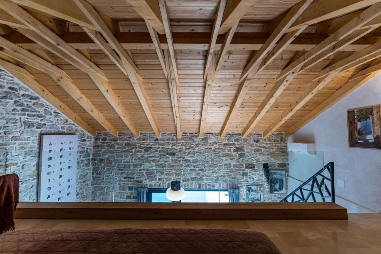 Stone House With Pool Poeta Villa Pridraga Luaran gambar